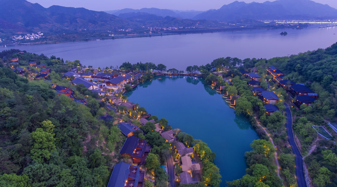 浙江推動小城鎮(zhèn)蝶變，打造新時代“富春山居圖”