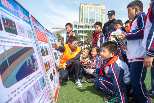 浙江杭州：鐵路安全知識(shí)課進(jìn)校園